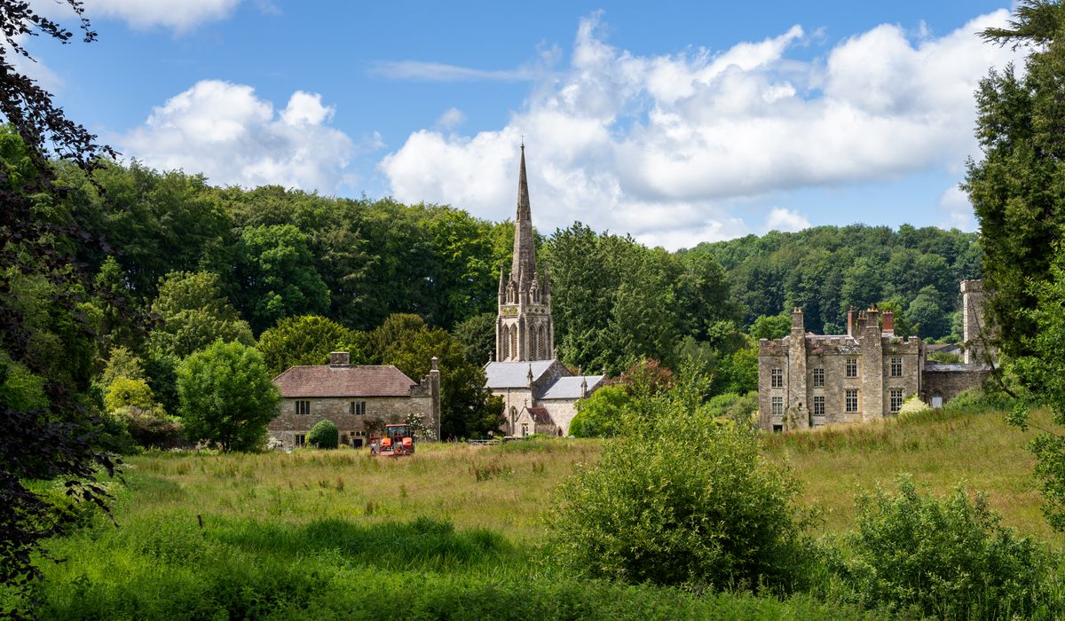 How to Identify Early English Gothic Spires